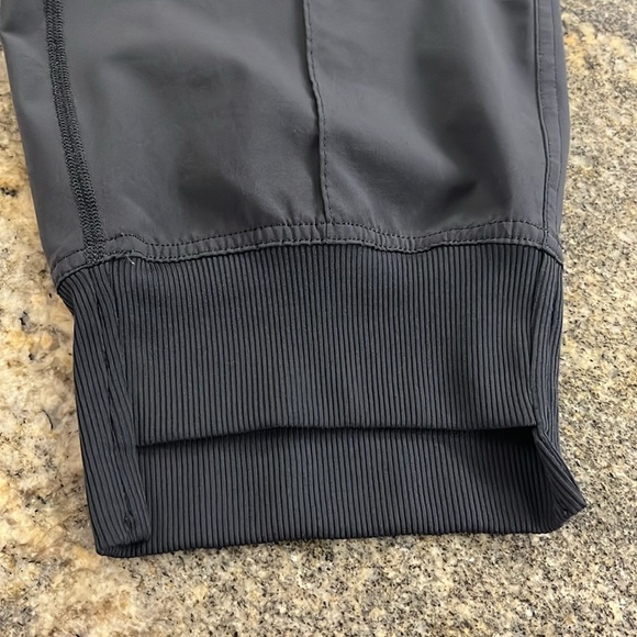 Calvin Klein performance capri joggers Gray Sz Large - Picture 9 of 9